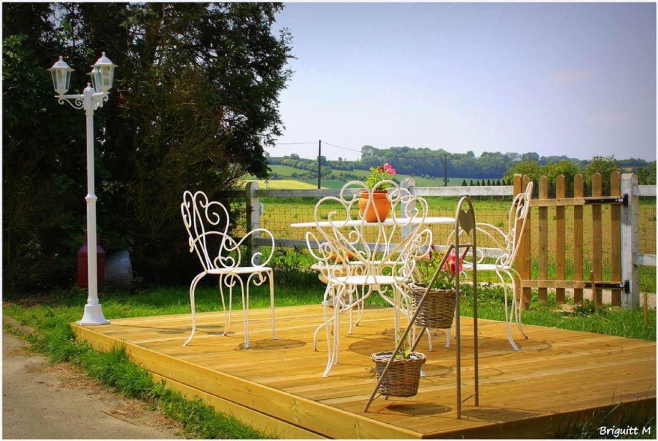 Bed and Breakfast Les Roulottes Des Songes De L'Authie Boufflers Екстер'єр фото